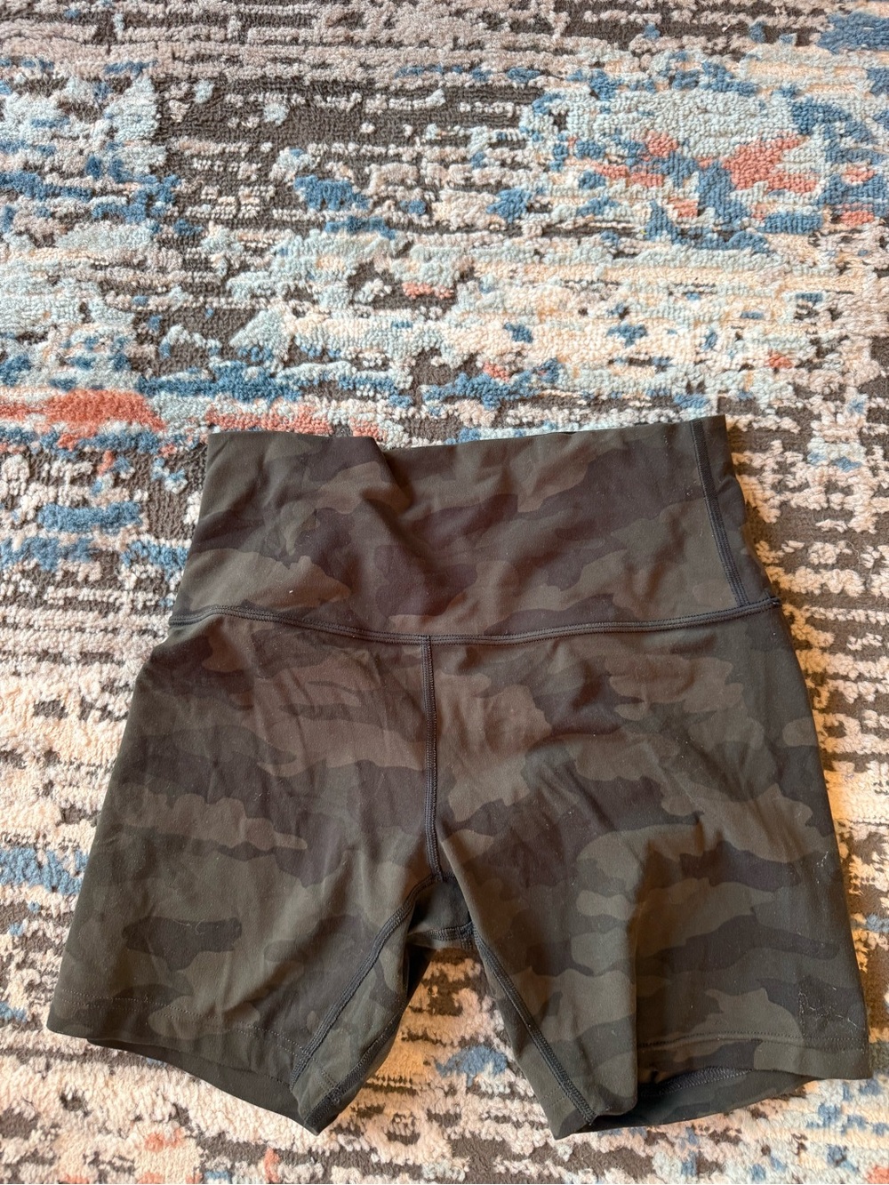 Lululemon align 6 inch camo bike shorts